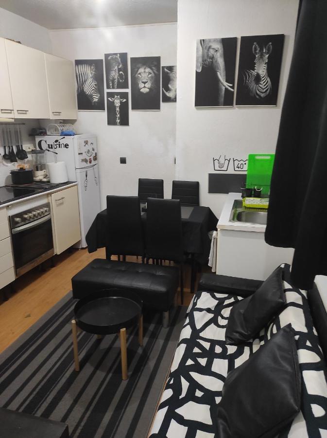 Apartamento Estudio Independiente Y Equipado Para 1 Persona